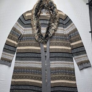 Anne Klein Women's Patterned Sweater with Faux Fur Collar